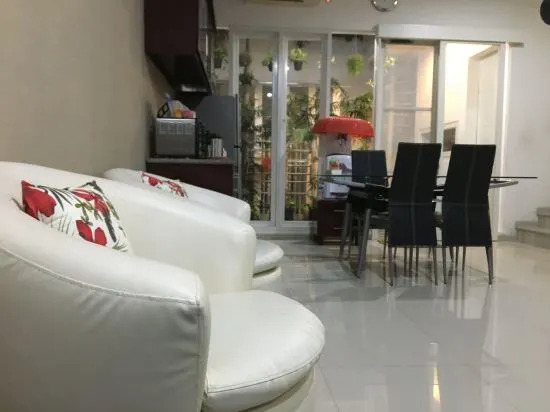 Crystal Guesthouse
