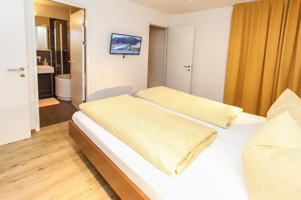 Emma Apartments- self- check -in
