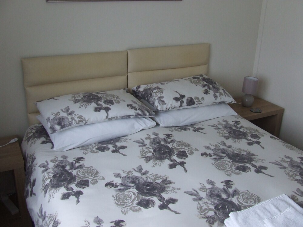 Long Chimneys Bed & Breakfast