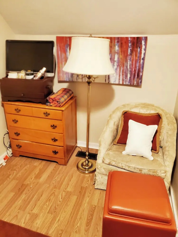 Fall Room 3min From Yale, And Other Colleges