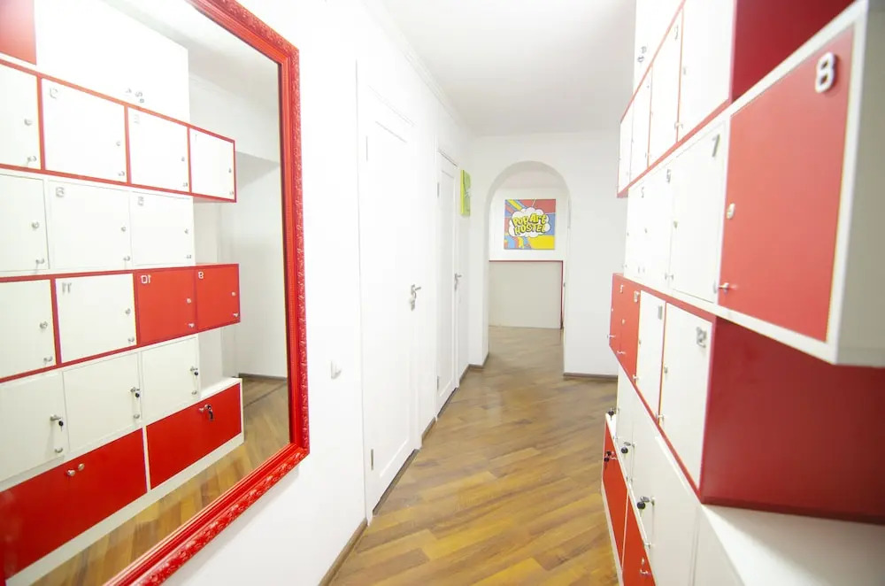 Pop Art Hostel Rynok Sq