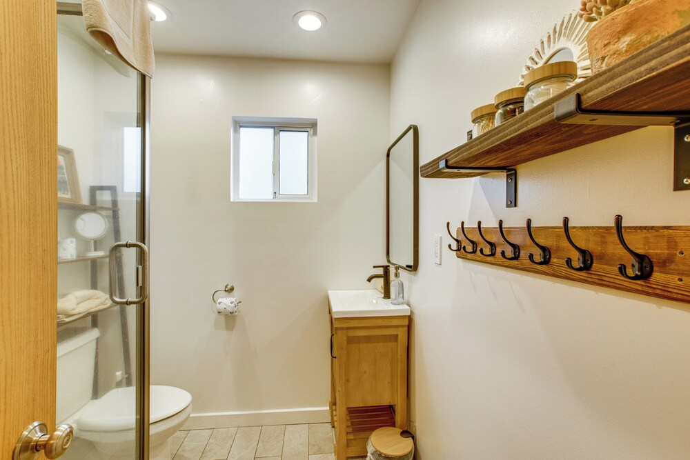 Tahoe Home in the Pines: Quiet Neighborhood!