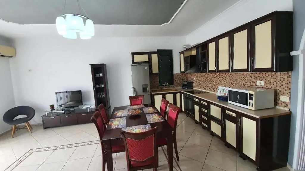 Cozy 2 bedroom /1 Bath Apartment/Tirana