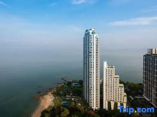 Wongamat Tower Duplex 1-Bedroom Free Electricity