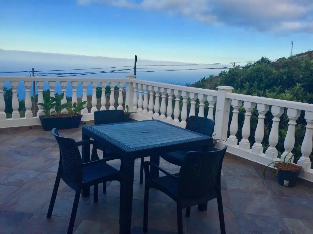 Costa Este House