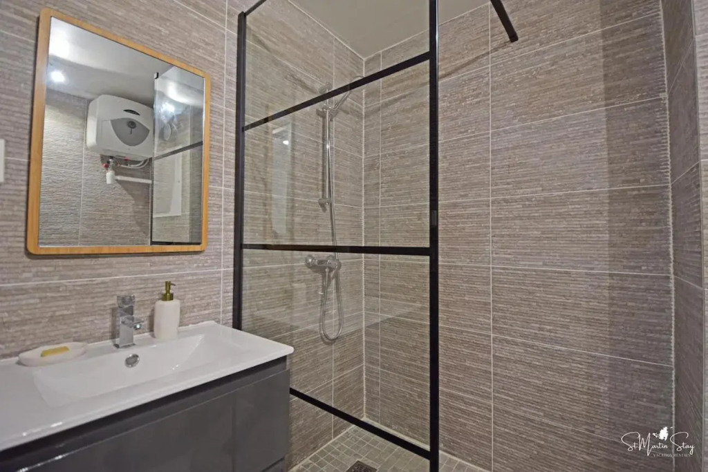 Mady's Retreat 1 bedroom apartment ideally located