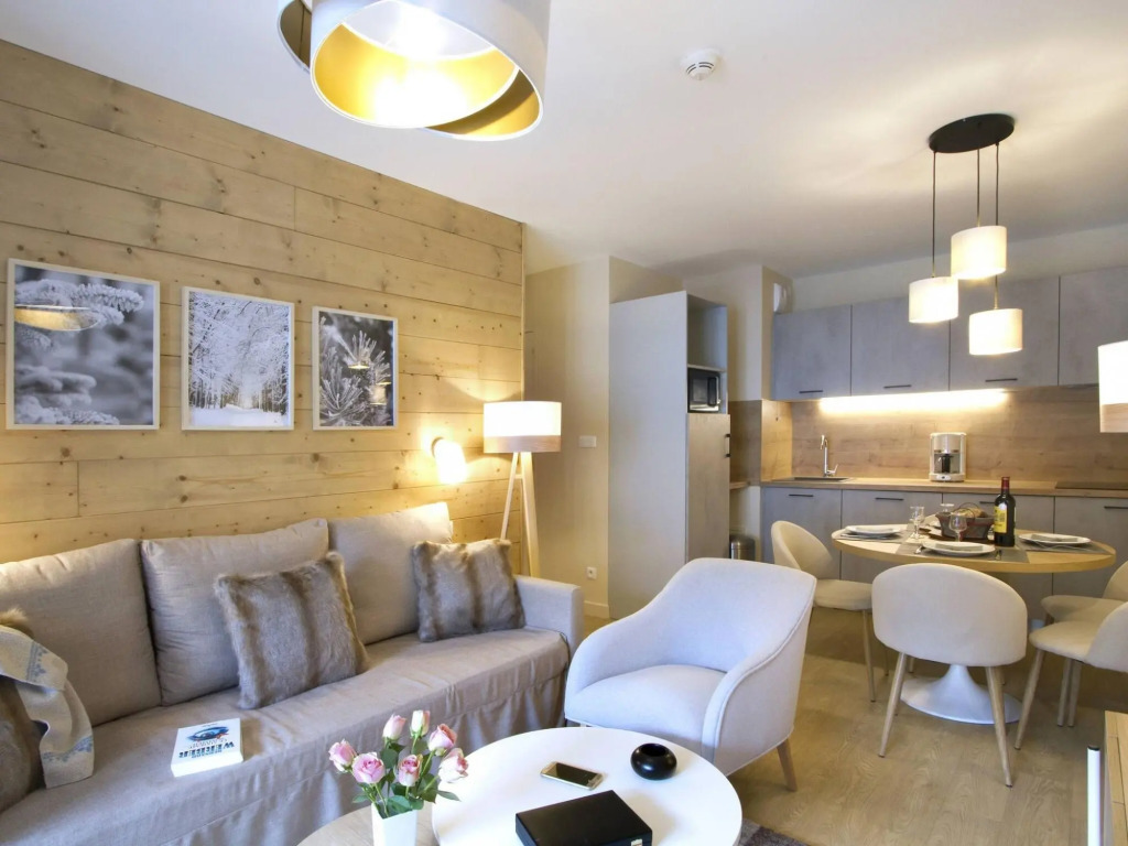 Apartment with spa at the foot of the Grandes Rousses massif