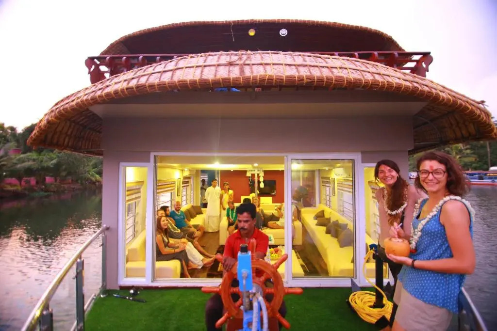 Indiavacationz Houseboats