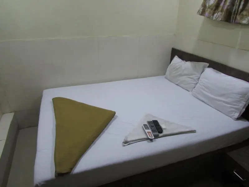 FabHotel Royal Residency Kurla