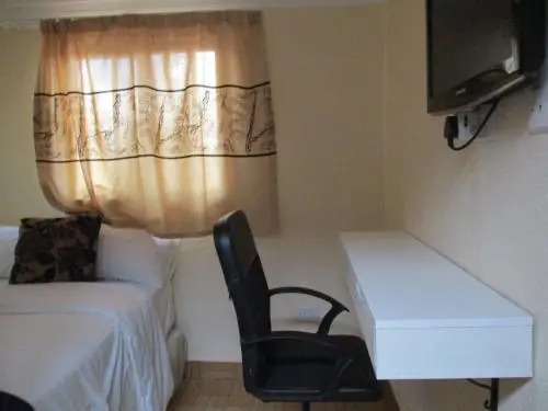 Avon Garden Apartments