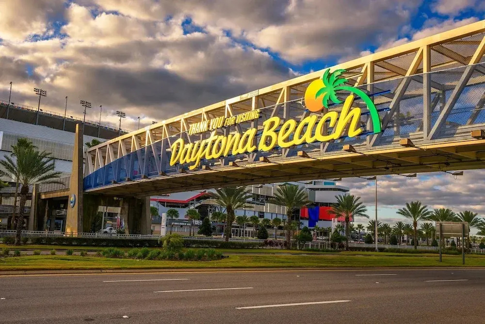 Daytona Beach Club 320 - Daytona Dreamin'
