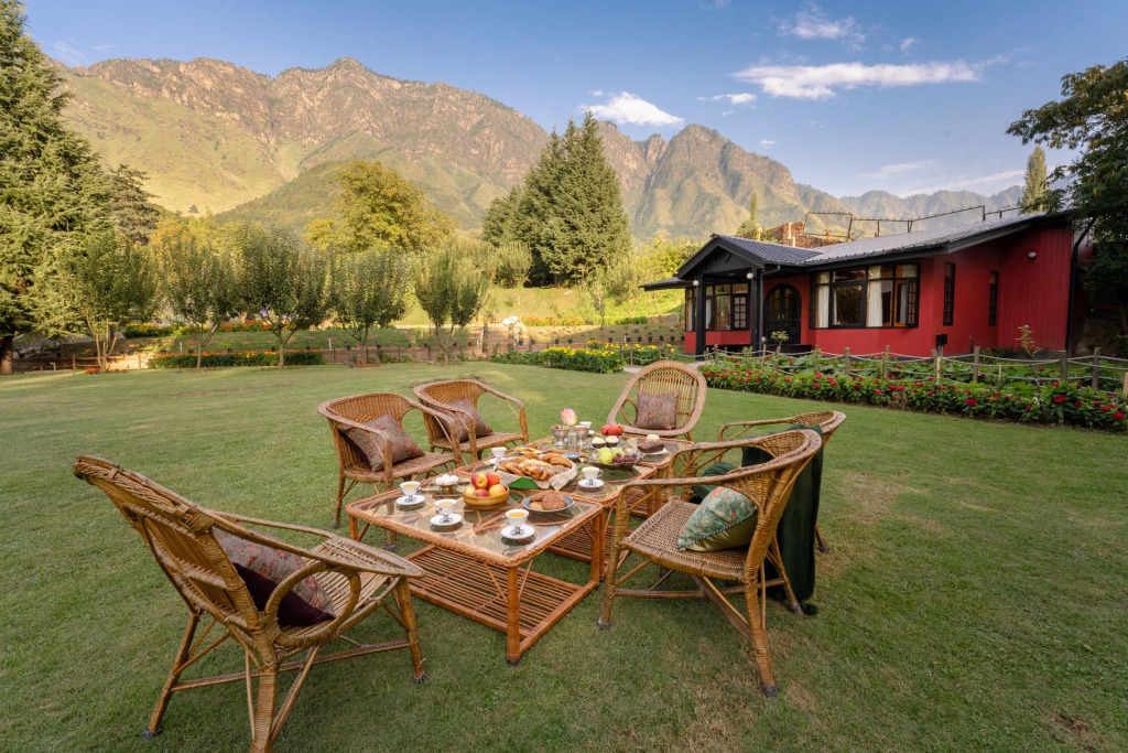 The Red Cottage at Zaznar