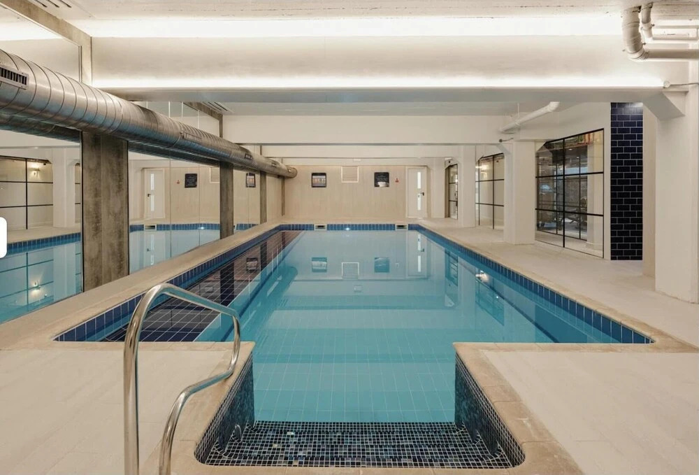 Luxury Stay With Sauna, Gym, and Pool in Leicester