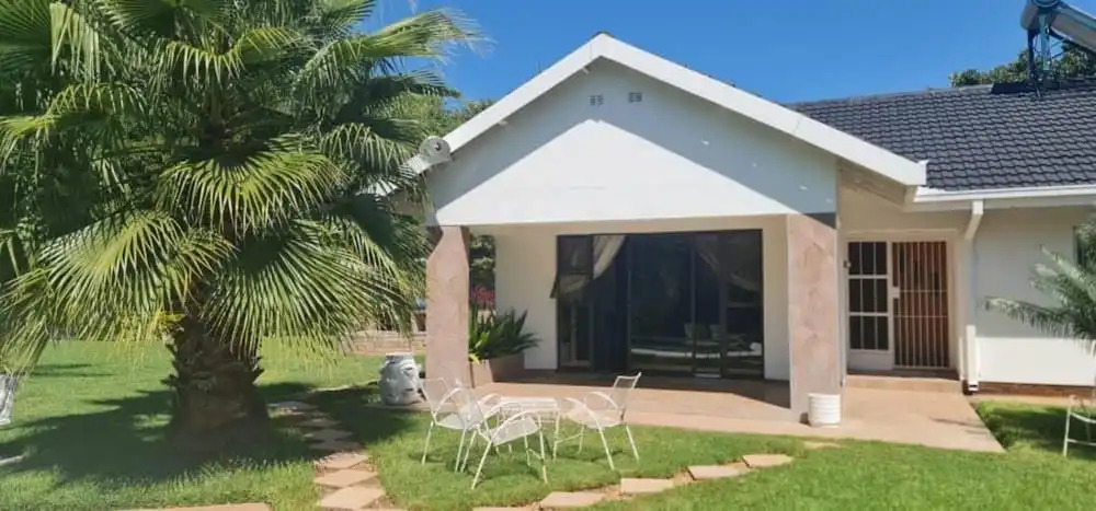 Immaculate 3 Bedroomed Guesthouse in Ilanda - 2041