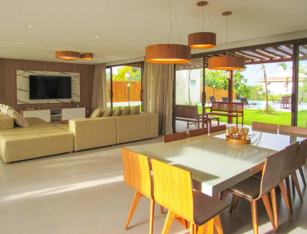 Casa incrivel c piscina e lazer Praia do Forte BA