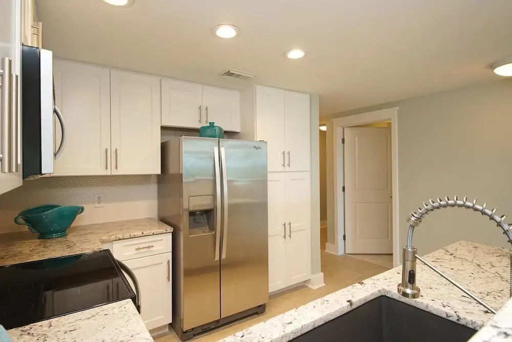 Waterscape C200 - 3 Br condo by RedAwning
