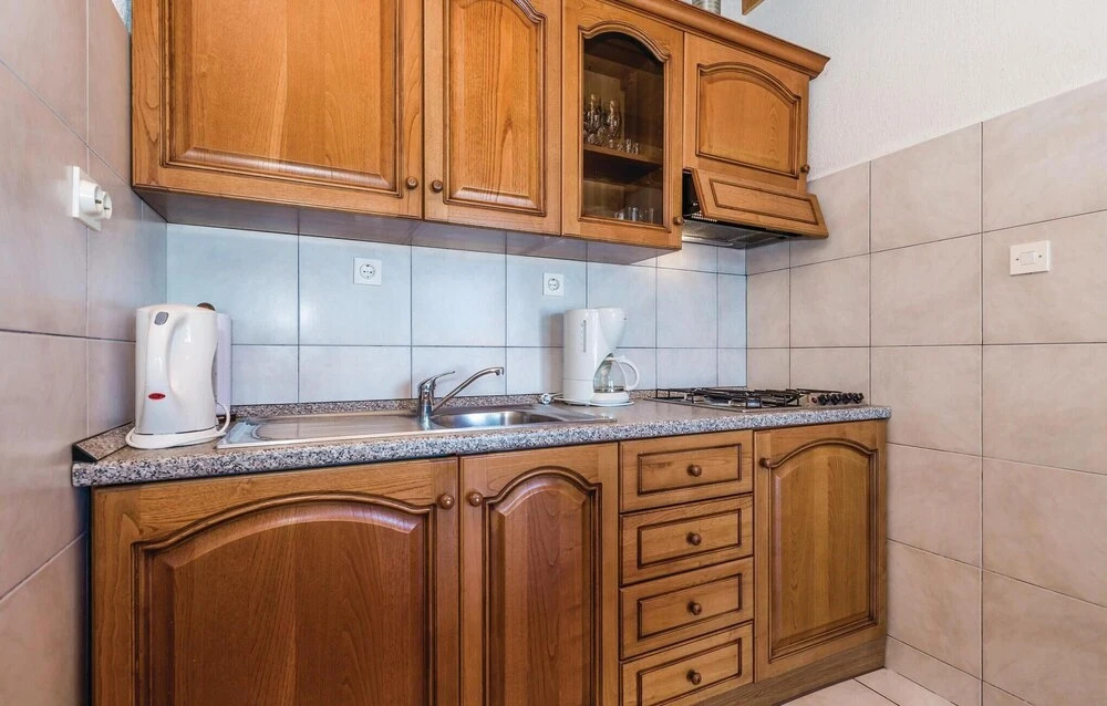 Stunning Home in Lovran With Wifi and 2 Bedrooms