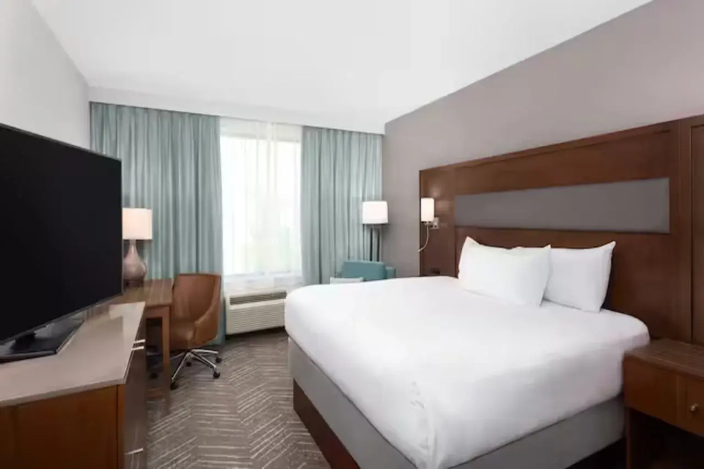 DoubleTree by Hilton Charleston Mount Pleasant
