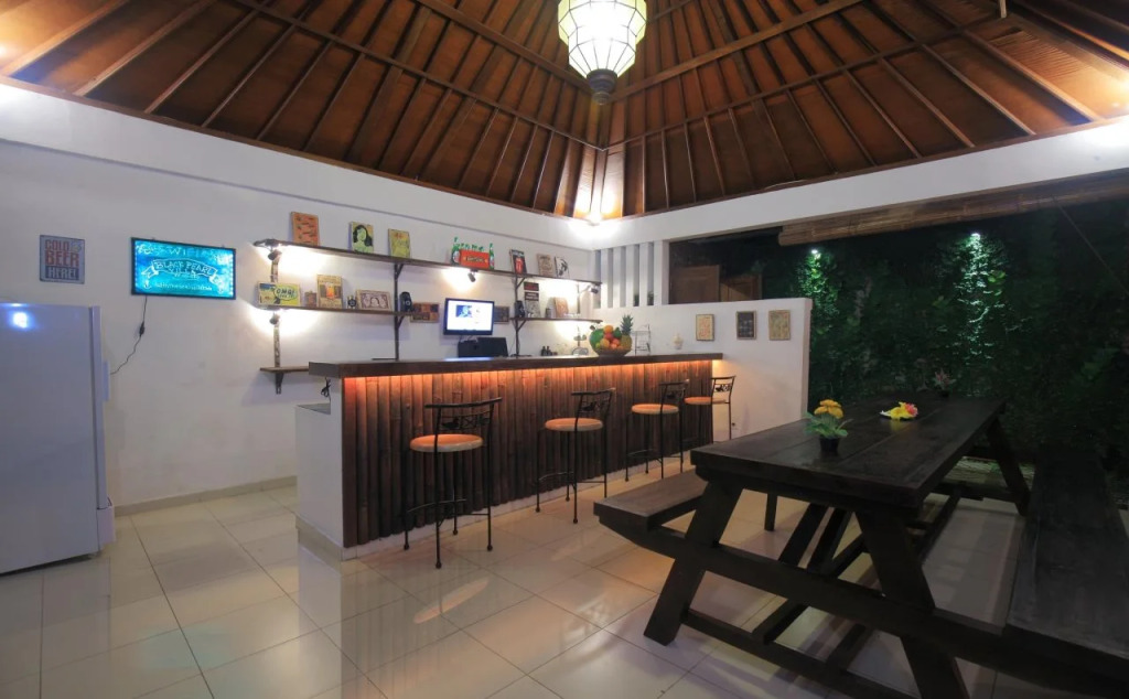 Black Pearl Hostel