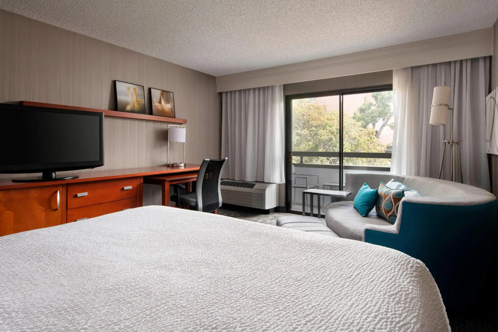 Courtyard by Marriott San Francisco Airport