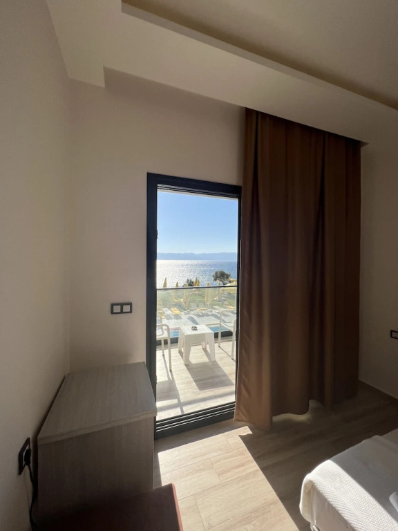 Life Point Boutique Hotel