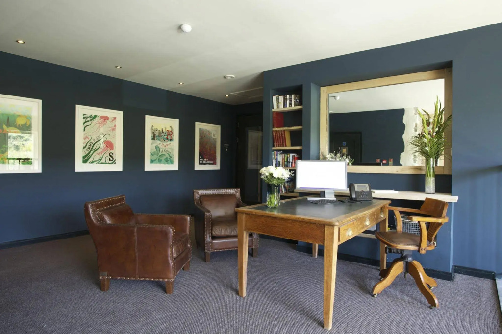 The Lewinnick Lodge