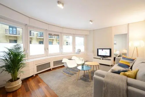 Friendly Rentals Moneo