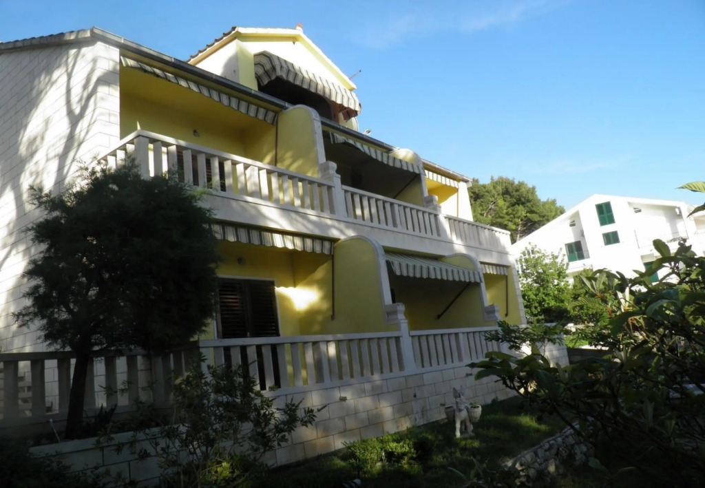 Vese - 200 m from beach - SA1(2+1)