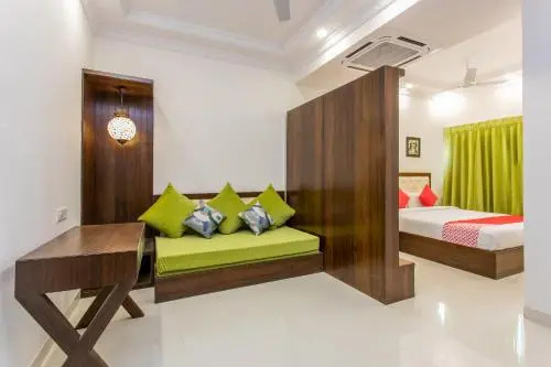 OYO 26880 Happy Home