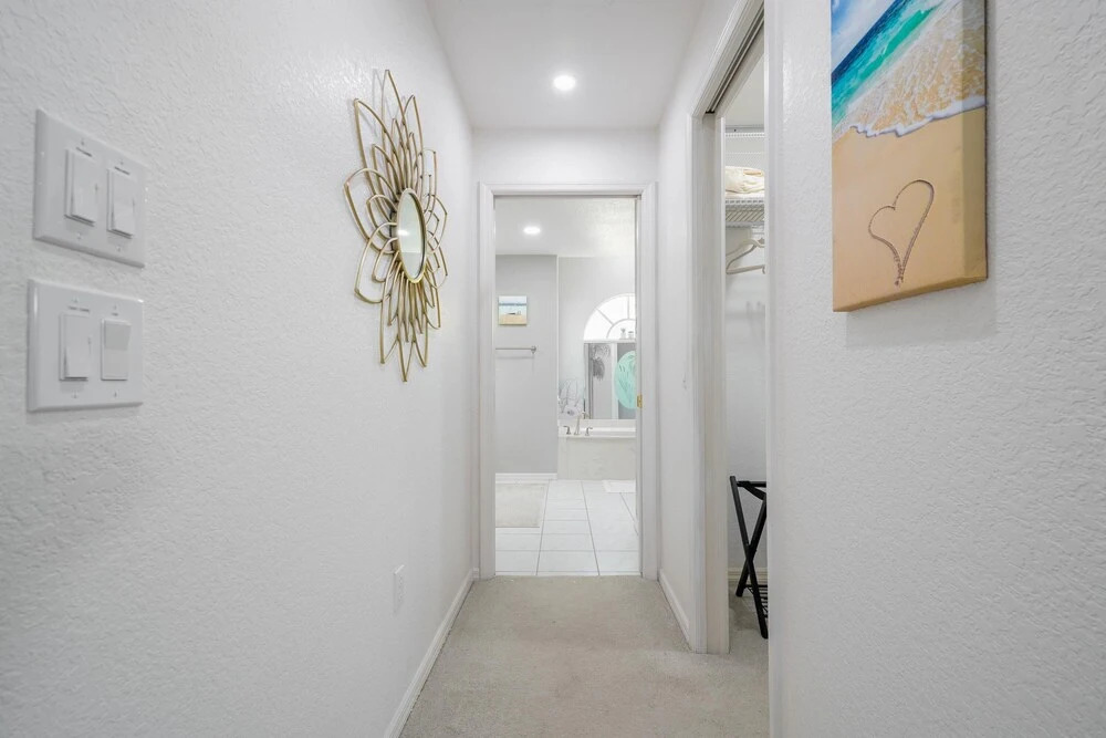 Luxury Long Waterview w Pool-kayaks-clubs-bikes