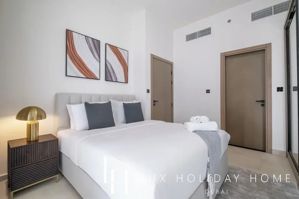 LUX The Modern Binghatti Canal Suite 3