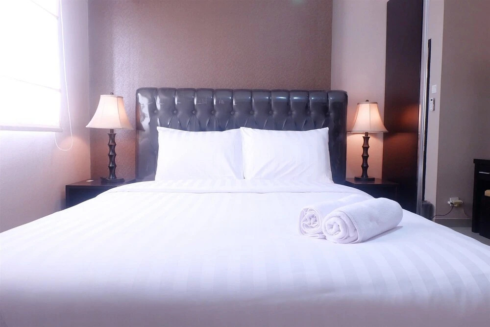 1 Bedroom The Wave Epicentrum by Travelio