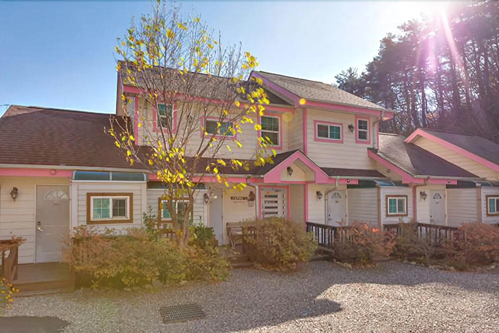 Yangyang Seorak Spa Herb Ville Pension