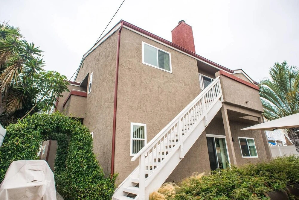 4br/3.5ba w/ Balcony in PB by Domio
