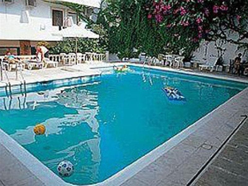 Enorme Epavli Urban Living