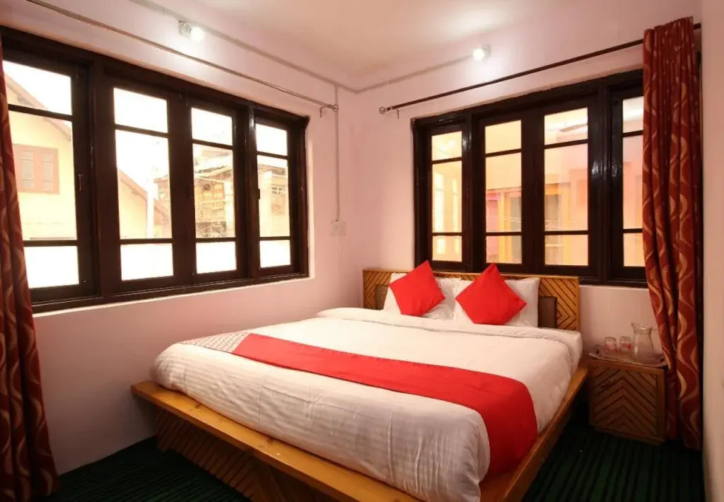 Shawl Gh By OYO Rooms