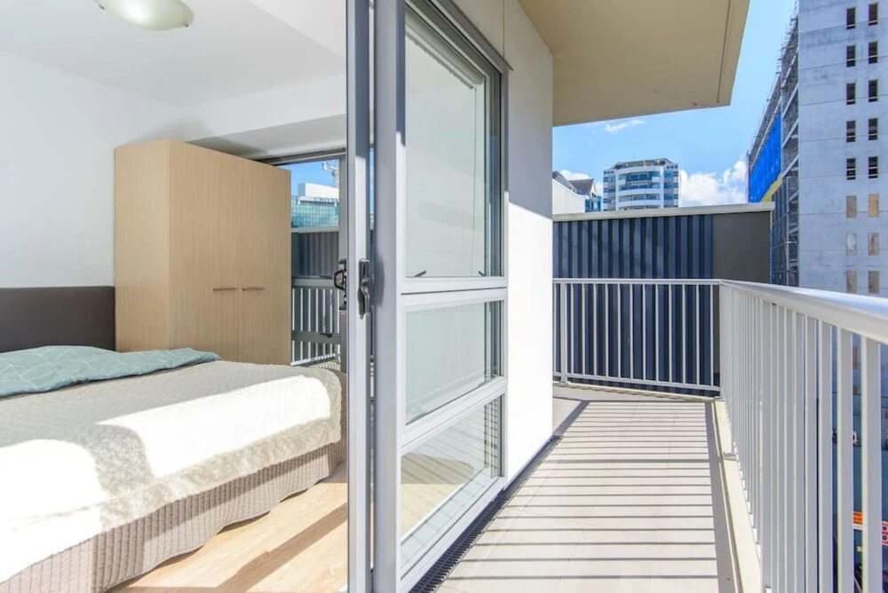 Modern 2 Bedroom Apartment in the CBD