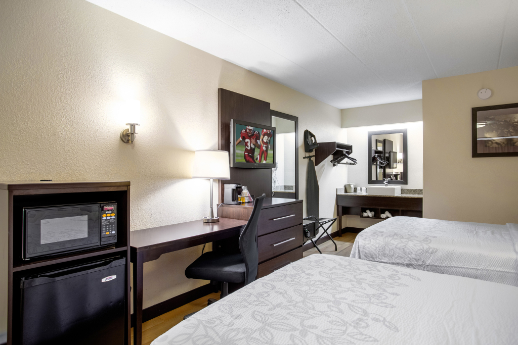Red Roof Inn PLUS+ Statesville