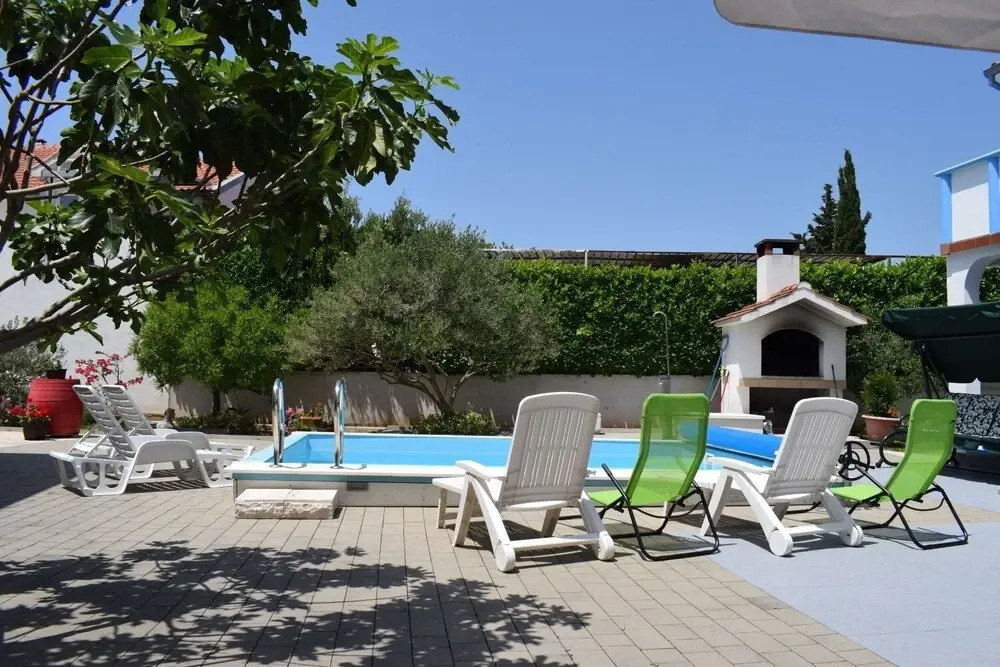 Den - With Pool - B1
