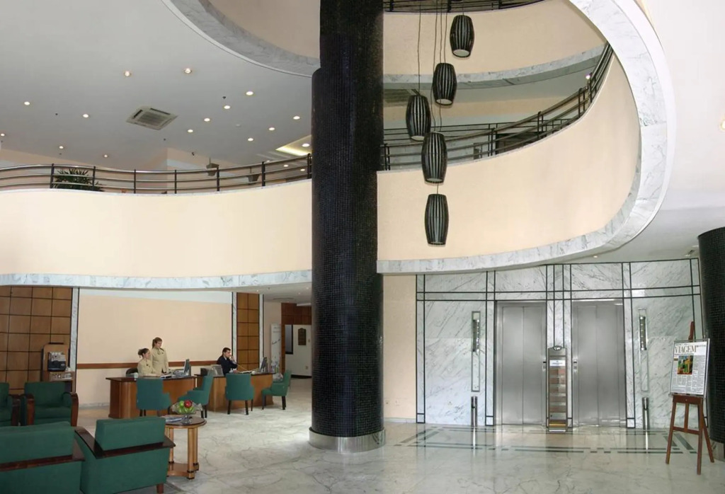 Estanplaza International