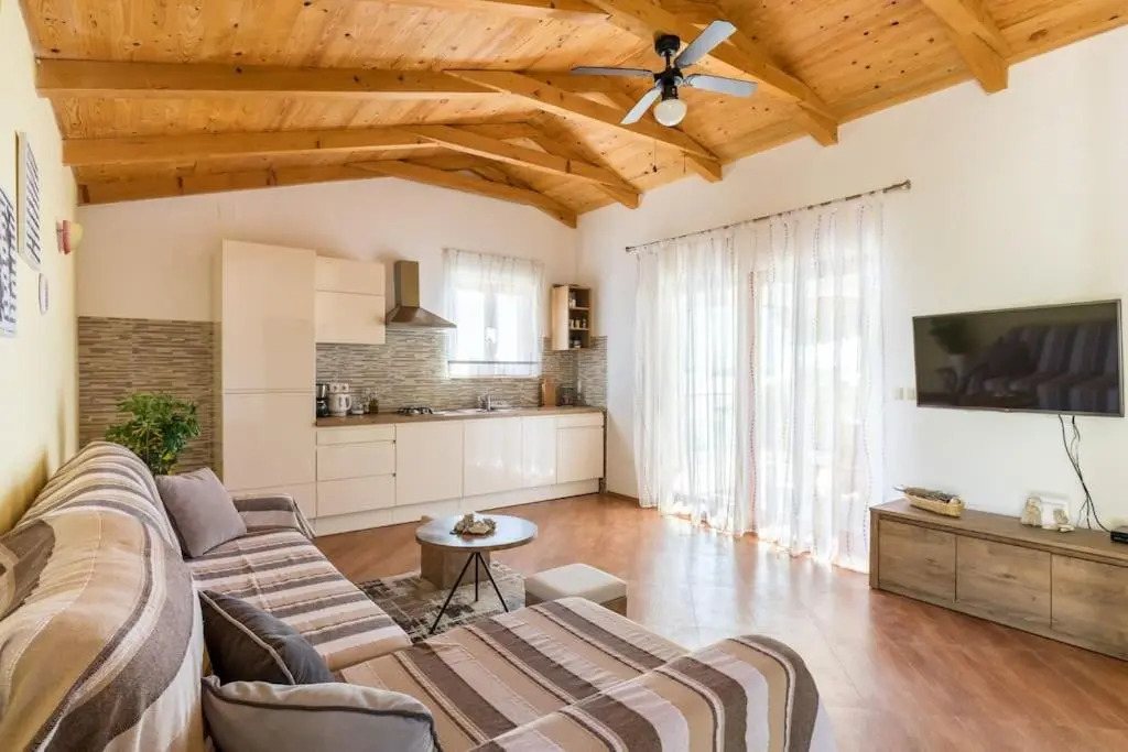 beautiful bay house Duga