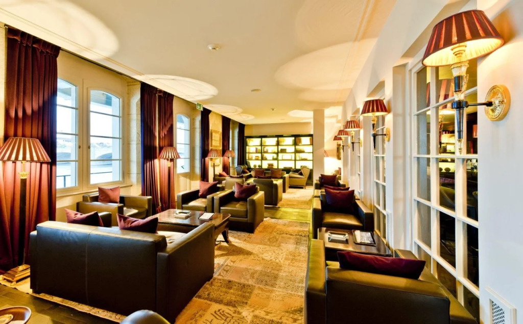 Grand Hotel LES TROIS ROIS
