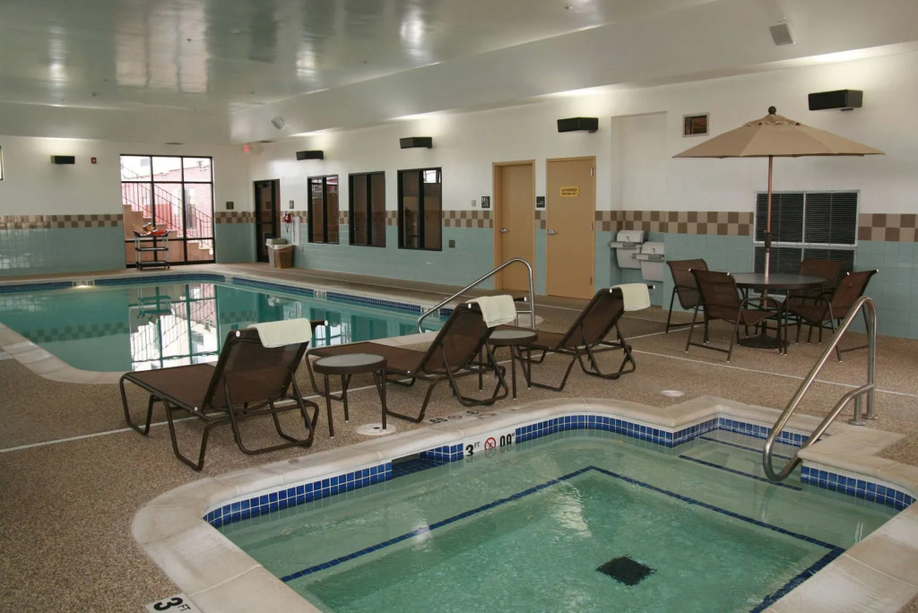 Newly Renovated Hampton Inn Omaha West Lakeside