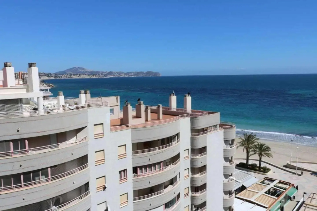 29A Zafiro 2 dormitorios garaje y wifi 1ª línea de playa