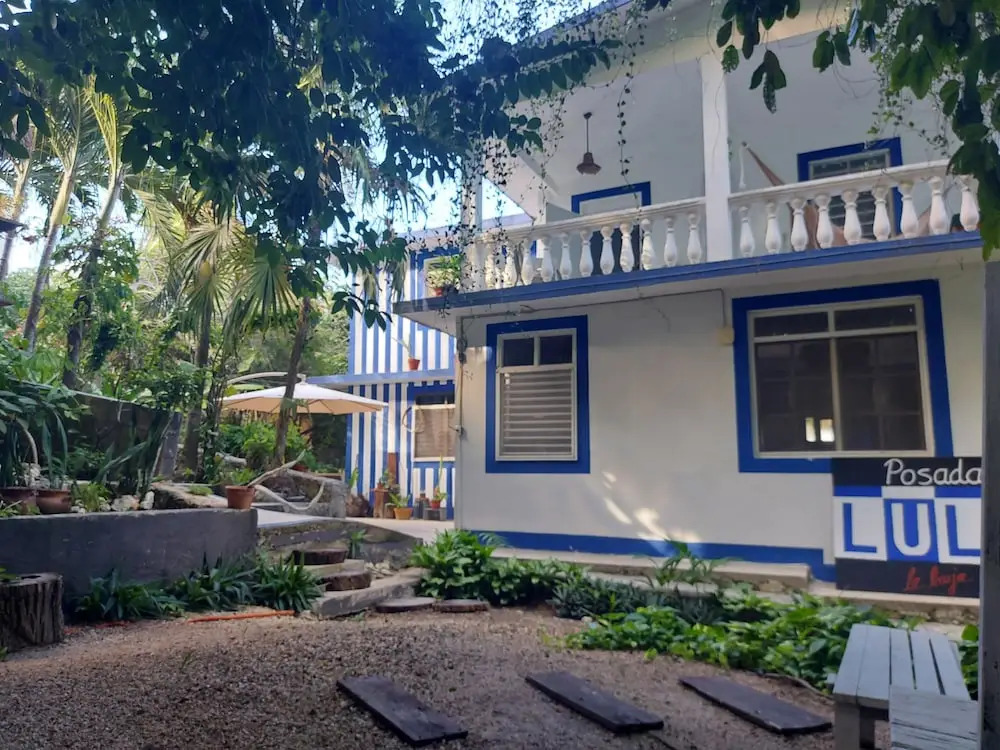 LULÚ La Bruja Yoga Lodge