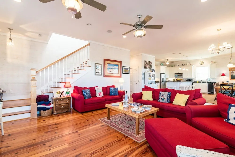 Carolina Corner - 5 Br Home
