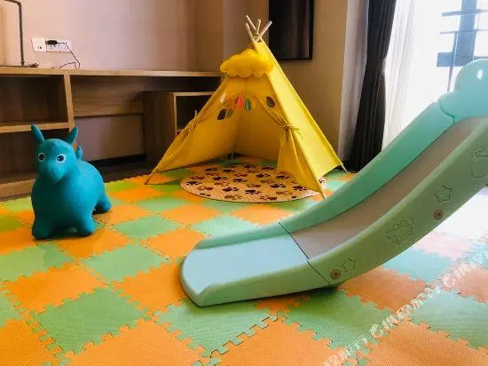 Homeplus Holiday Hotel (Kunming Yinhai)