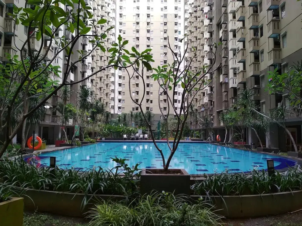 Spacious 3Br At Gateway Ahmad Yani Cicadas Apartment
