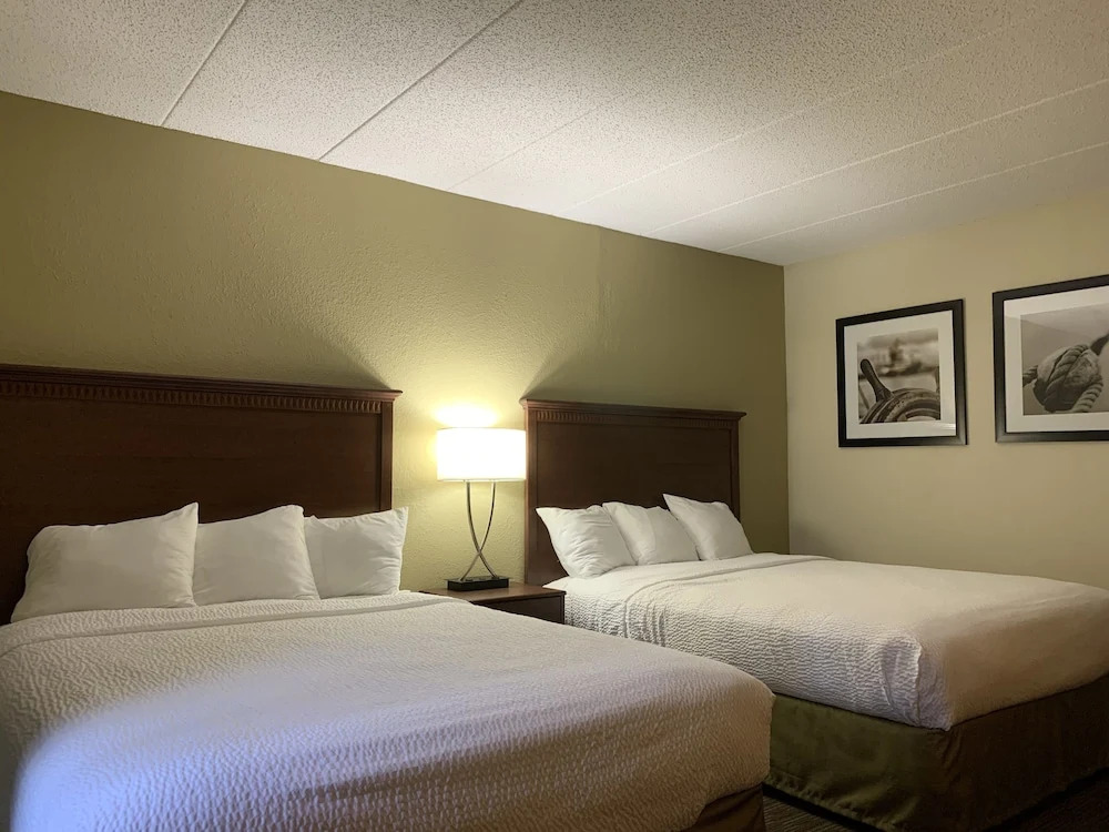 Nichols Inn & Suites
