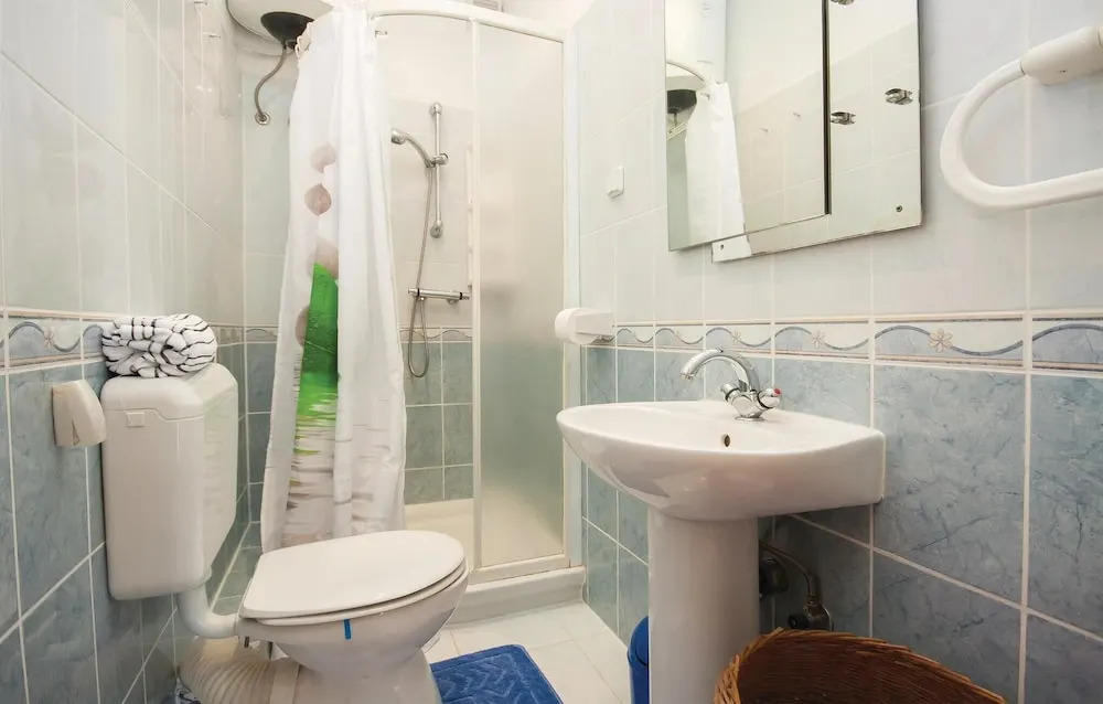 Awesome Home in Brodarica With Wifi and 3 Bedrooms